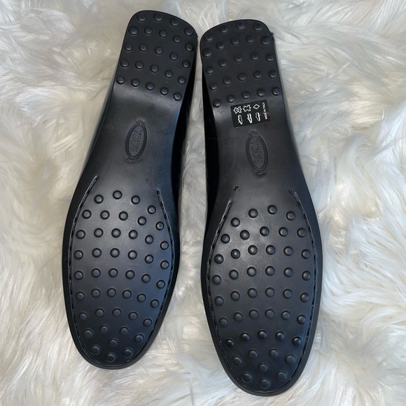 Tod’s Gommino Patent Loafers - Picture 6 of 8
